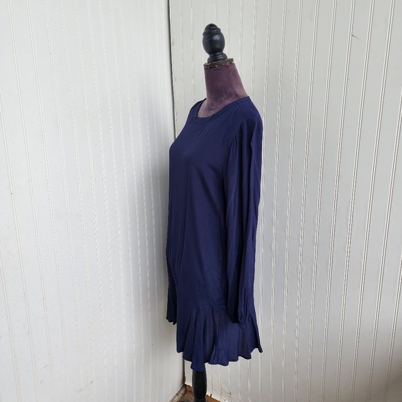 NWT Gap Navy Blue V-Neck Long Sleeve Shift Dress Boho Minimalist Style Ruffle M - Picture 4 of 11